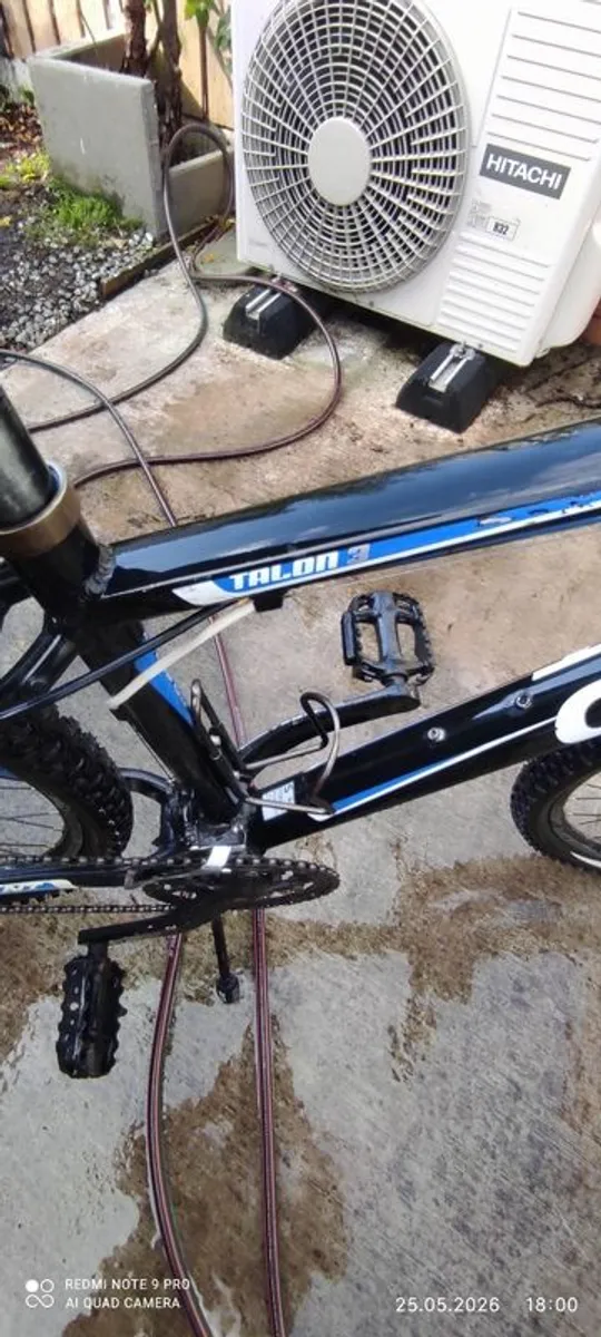 Low Price - Perfect GIANT TALON 3 - Mountain Bike with Brand New Helmet - Image 4