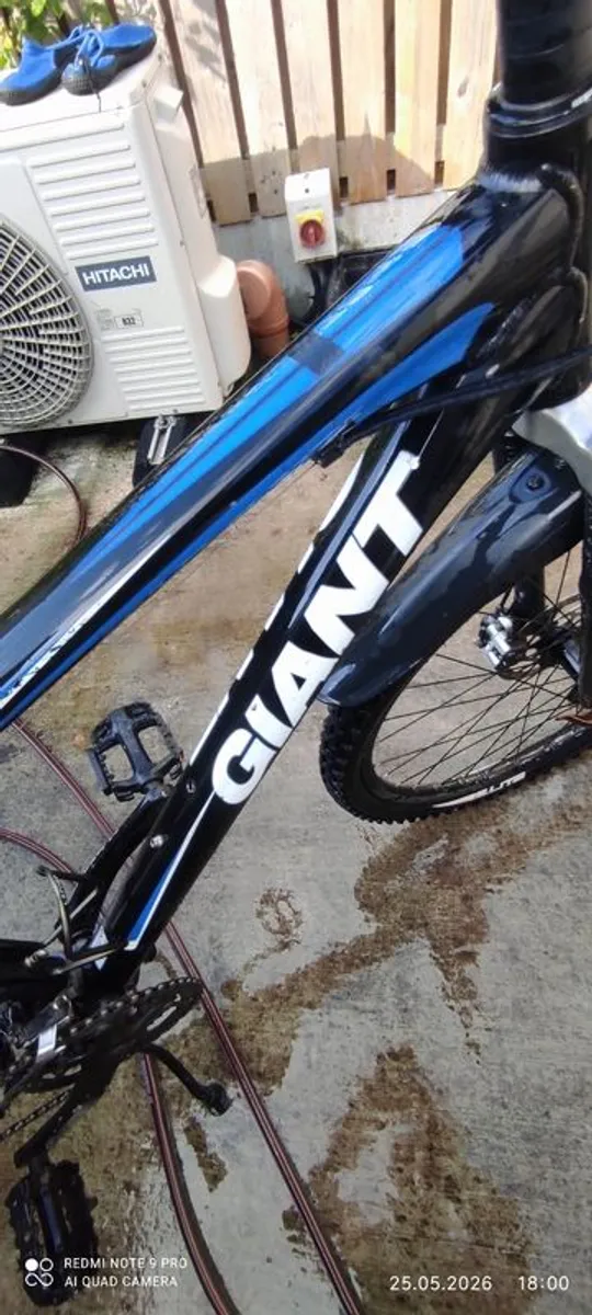 Low Price - Perfect GIANT TALON 3 - Mountain Bike with Brand New Helmet - Image 1