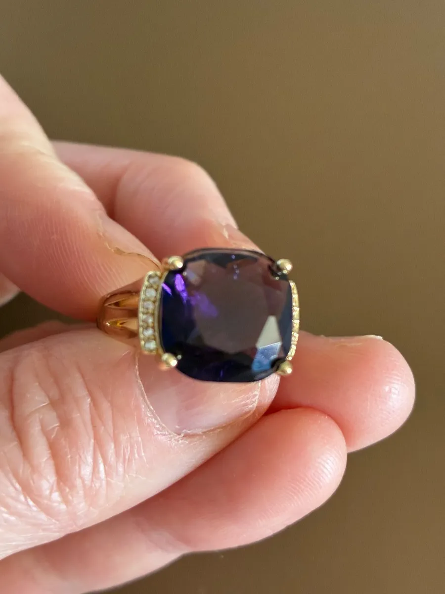 Jewellery - Image 1
