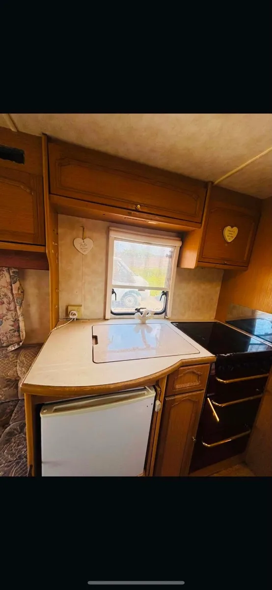 Caravan - Image 2