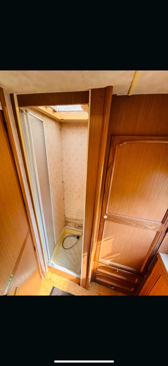 Caravan - Image 4
