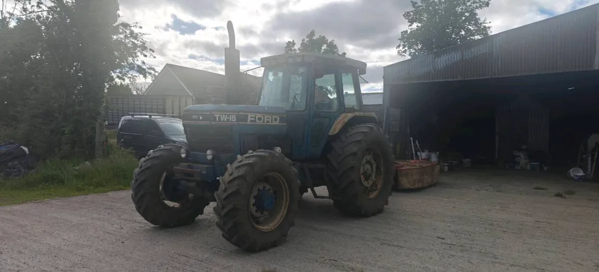 Ford TW15 - Image 2