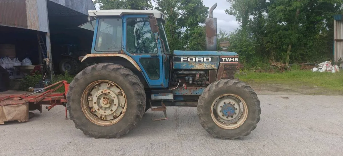 Ford TW15 - Image 3