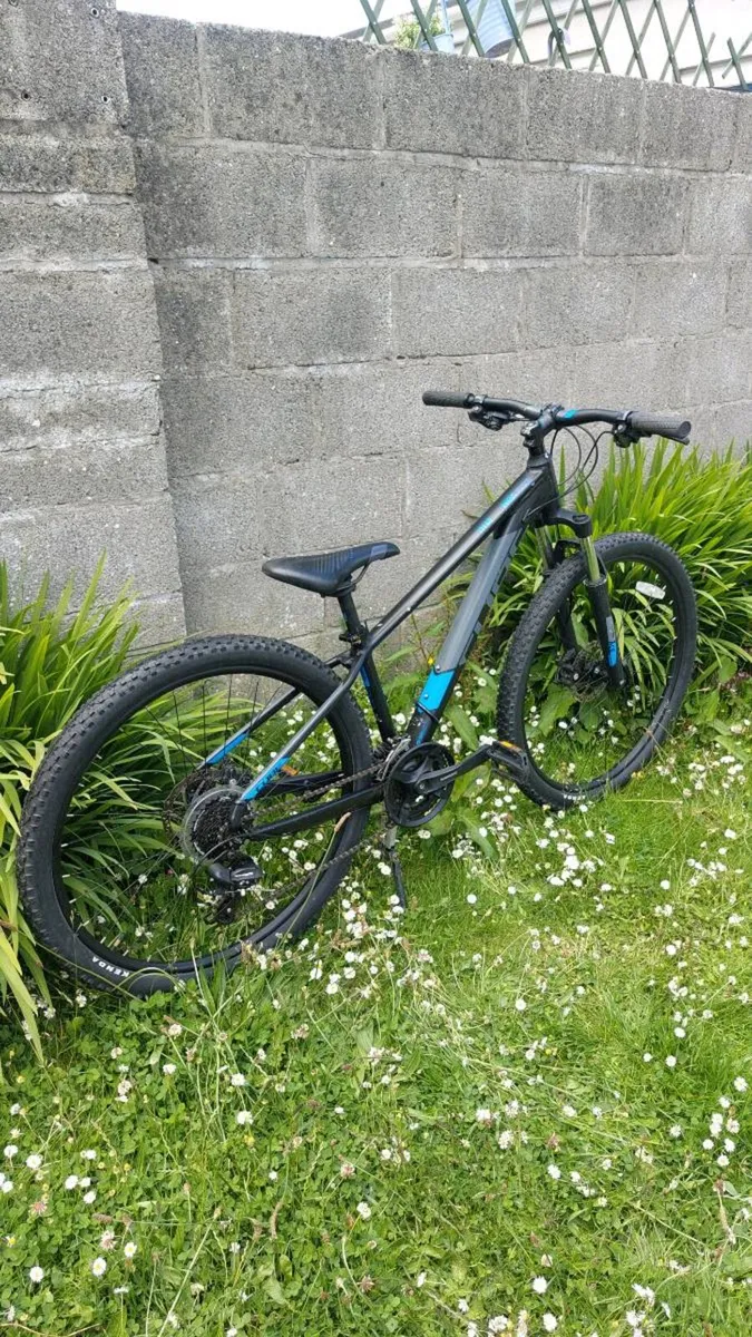 Cube Aim mountain bike - 27.5" Wheel - Size XS/14" - Image 1