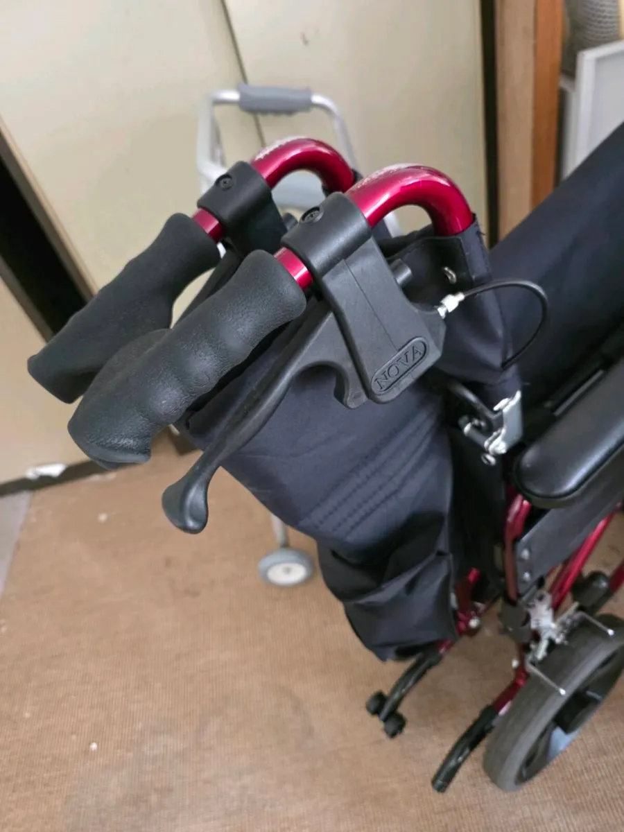 Nova wheelchair with breaks - Image 4