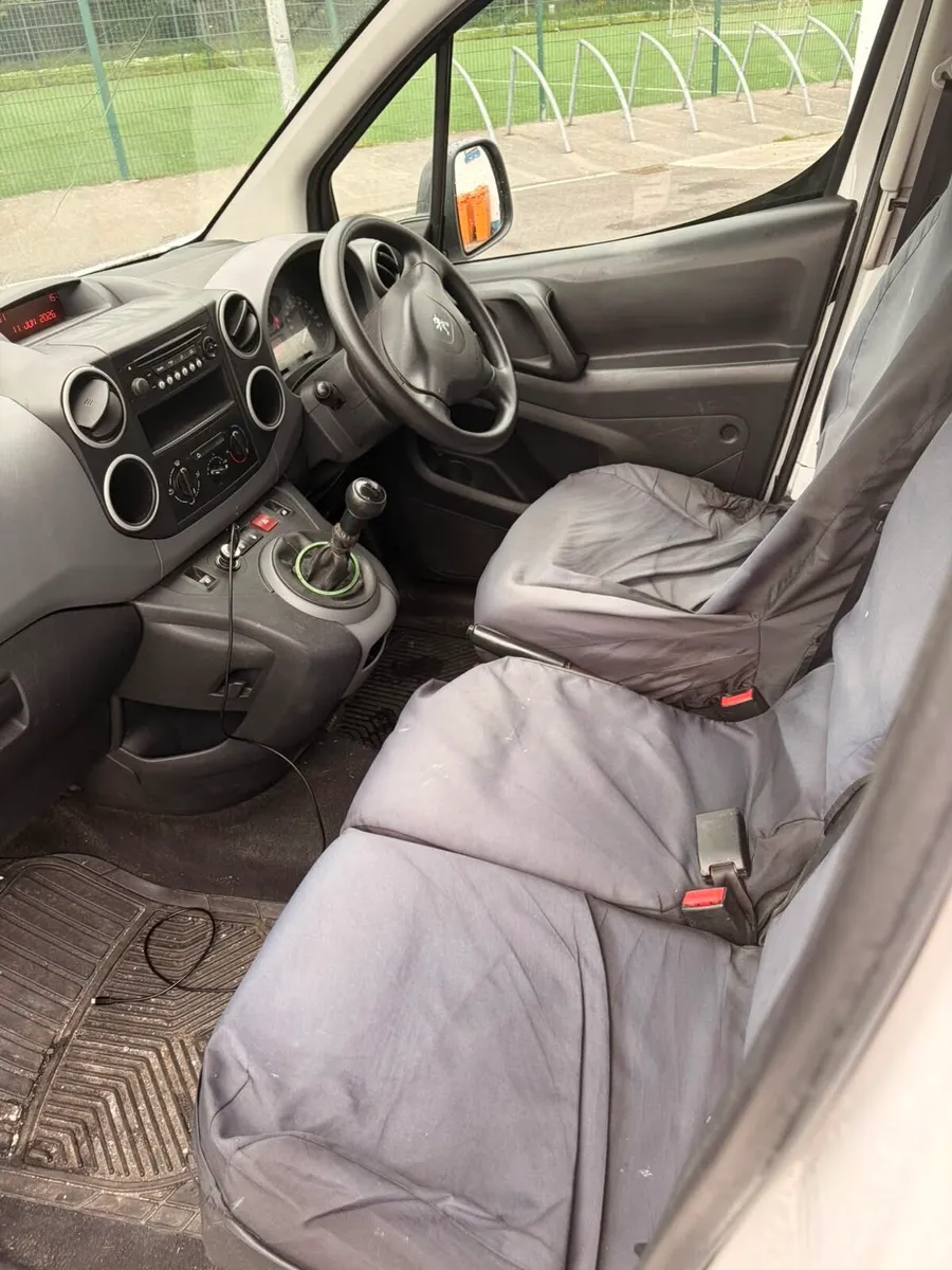 Peugeot partner 2013 1.6 Disel 3 seater 2250 - Image 3