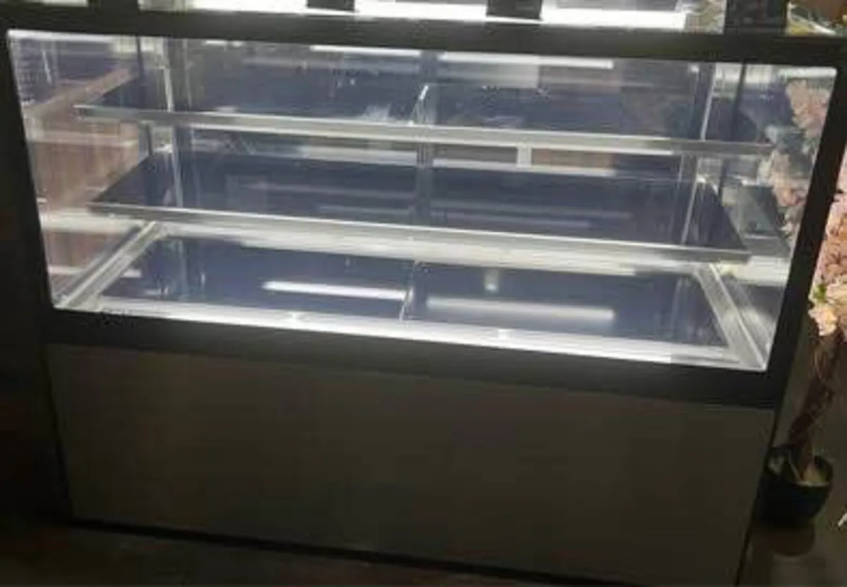 CATERING EQUIPMENT - Image 1