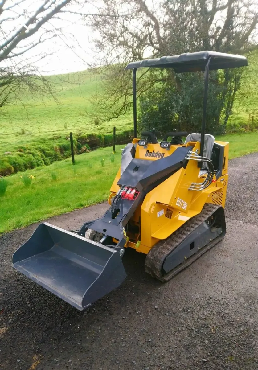 BOBDOG TRACKED SKIDSTEER - Image 1