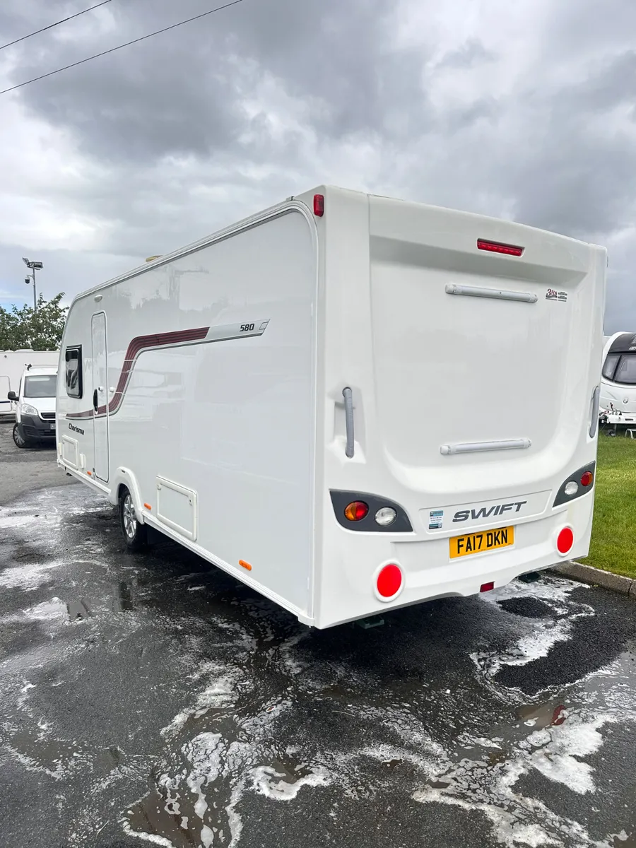 ✨STUNNING SWIFT CHARISMA 4 BERTH FIXED ISLAND BED✨ - Image 3