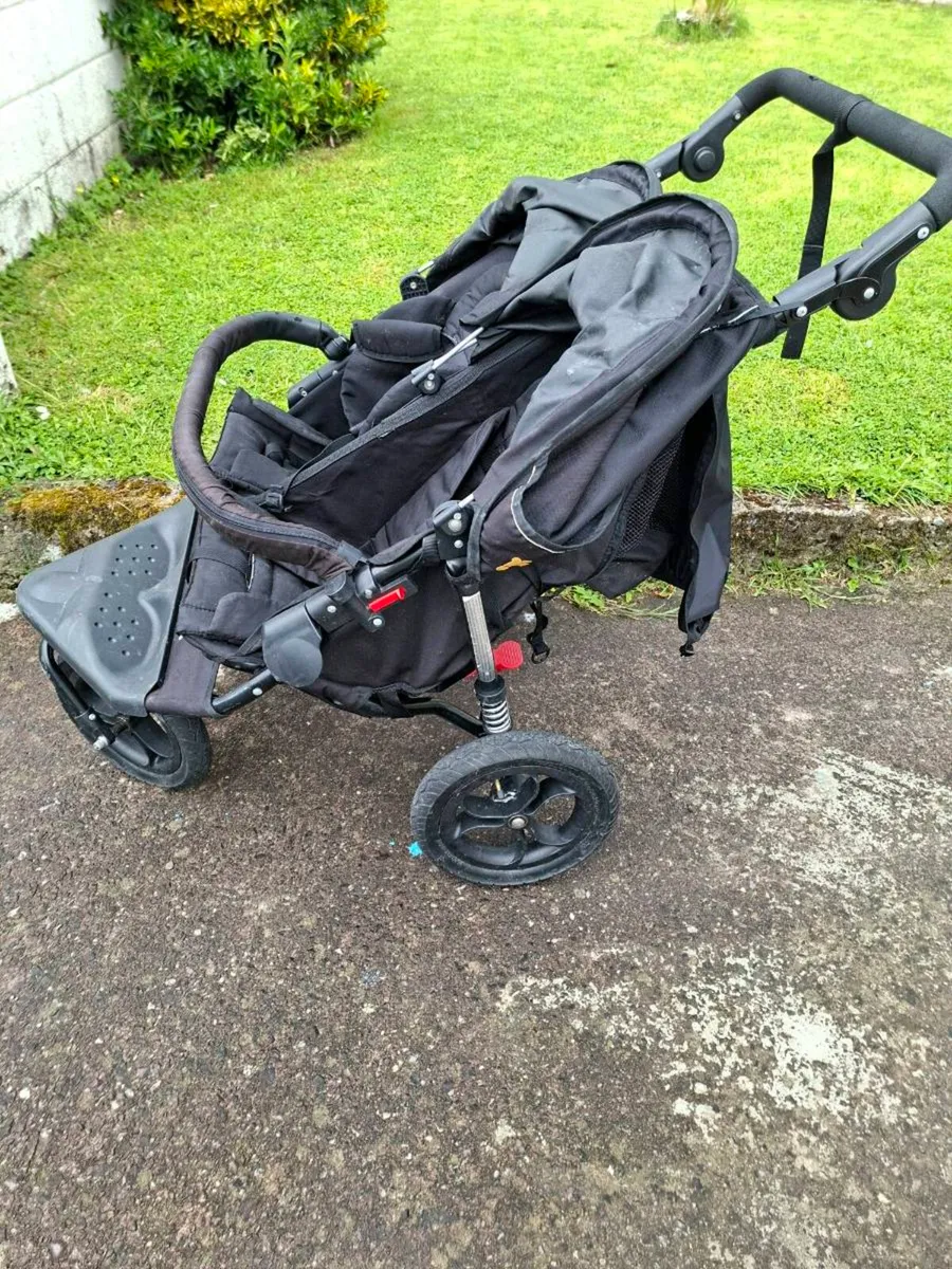 Out and about double buggy - Image 4