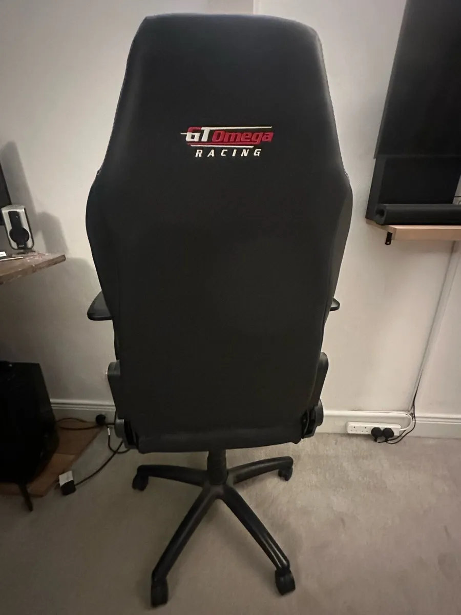 GT OMEGA GAMING CHAIR - Image 2