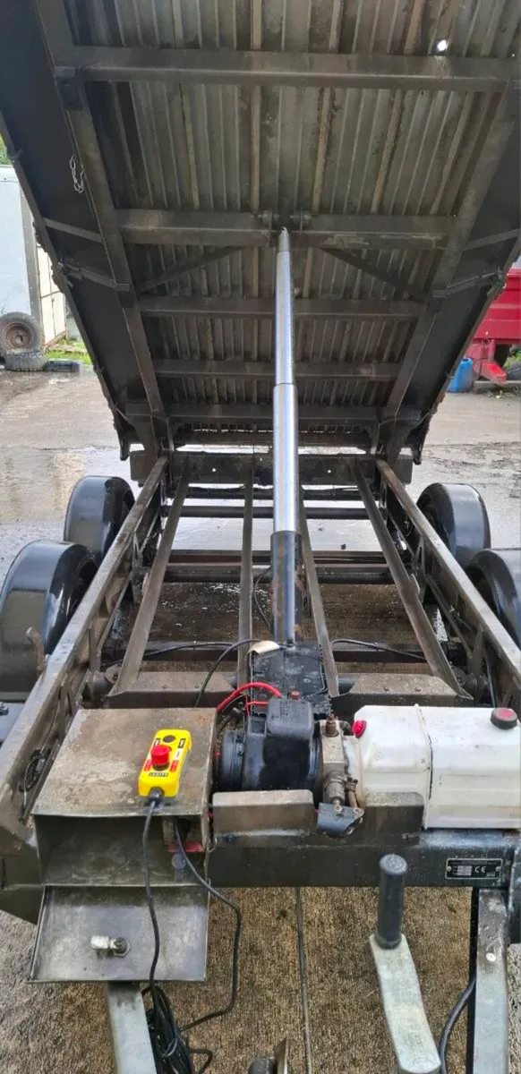 Tipper trailers 10x5'6 drop sides - Image 3