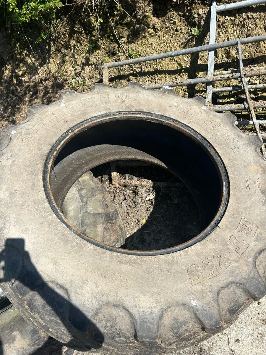 Tractor tyres - Image 1