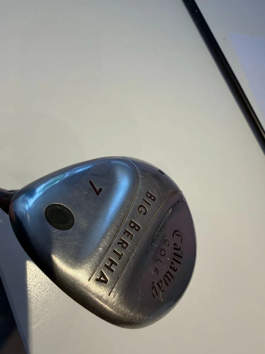 A set of golf clubs - Image 4