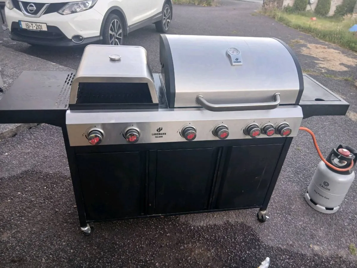 bbq with pizza oven - Image 3