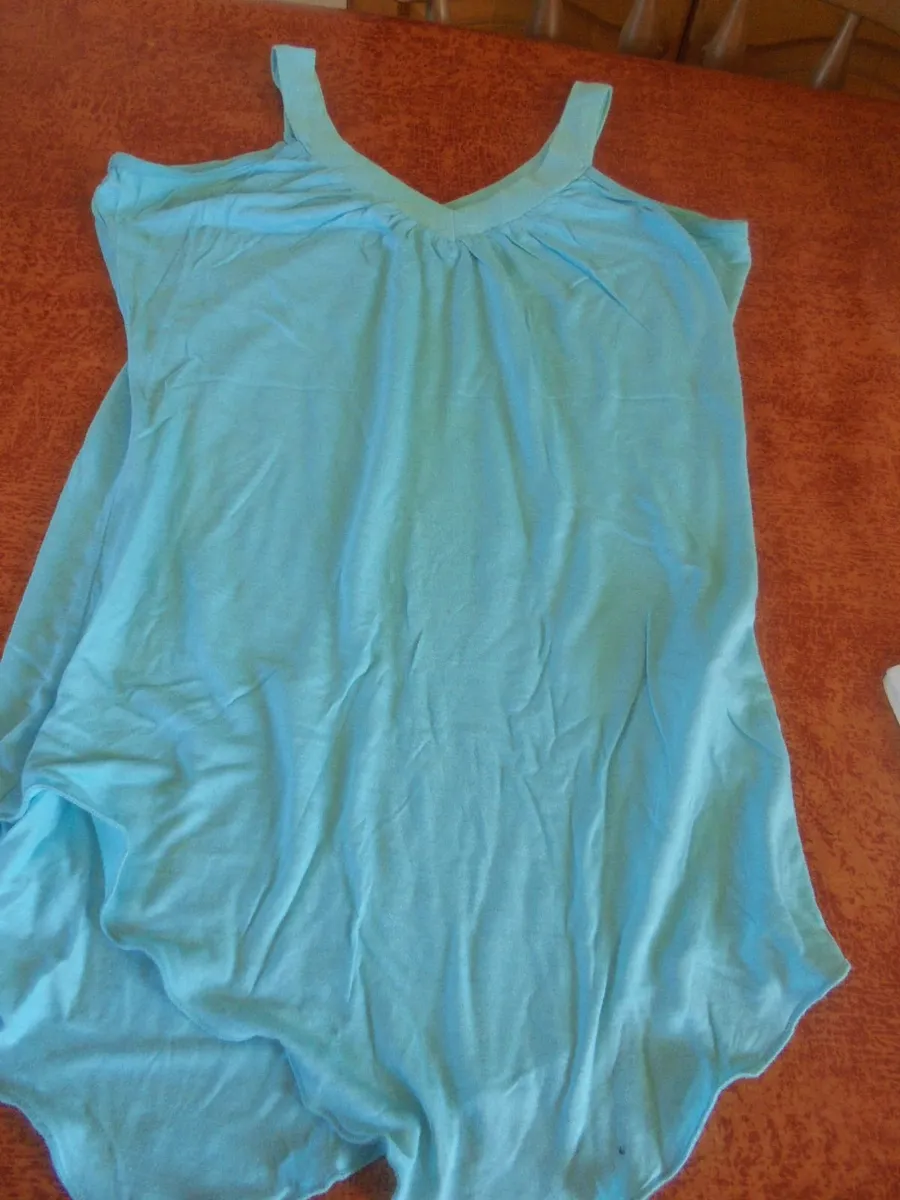 Ladies Top for Sale - Image 2