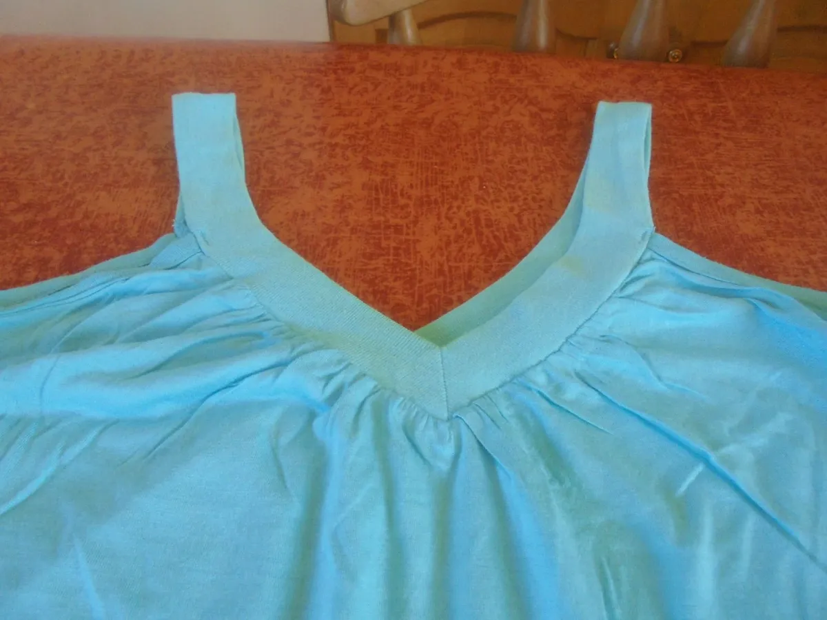 Ladies Top for Sale - Image 3