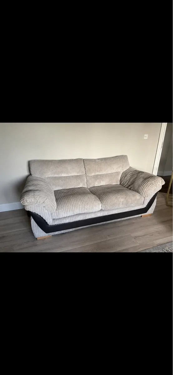 DFS couch (as good as brand new) - Image 1