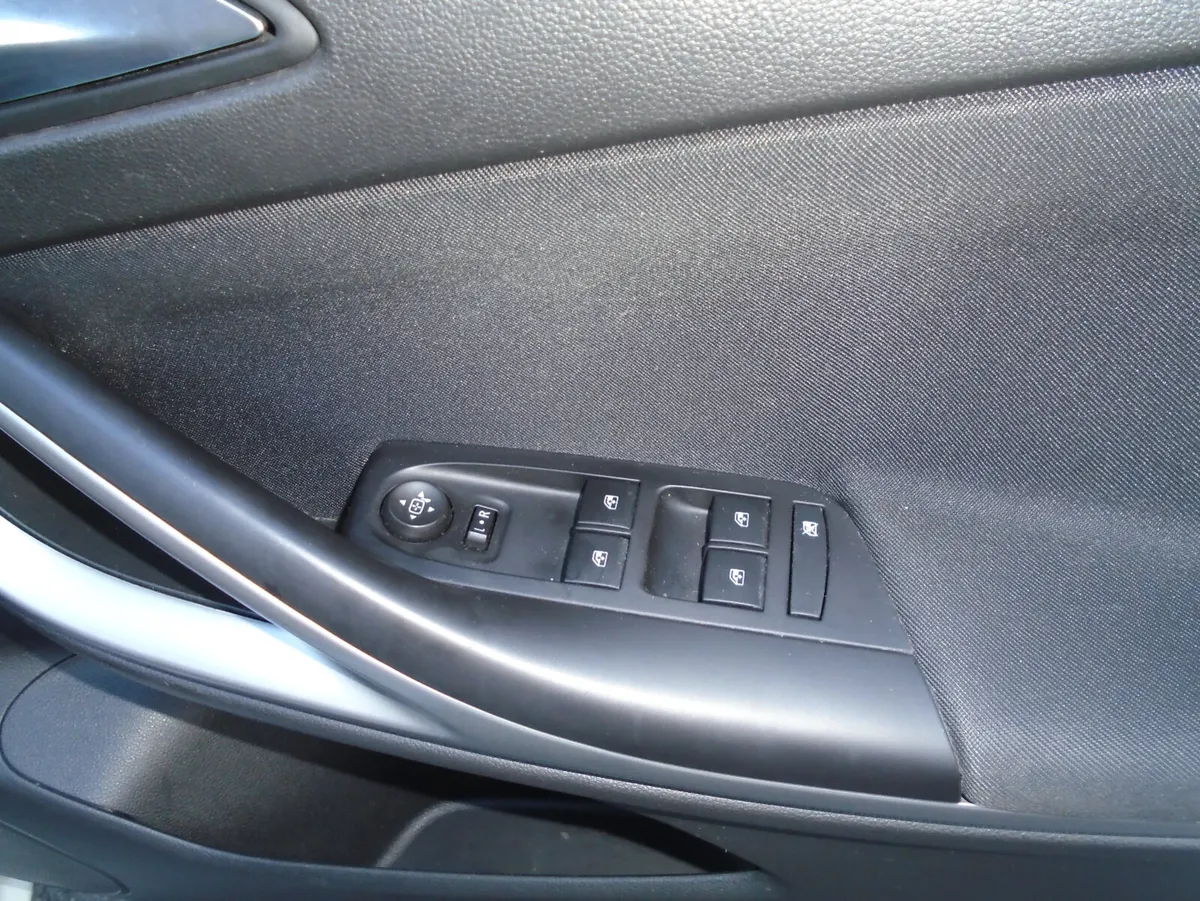 0pel astra one owner Total Price 11000 - Image 4