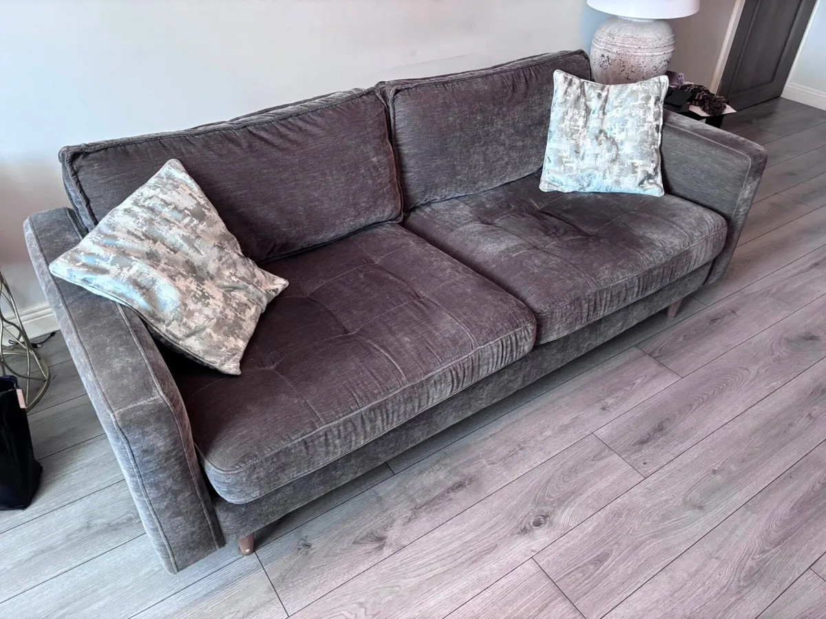 2 & 3 seater sofa Furniture - Great condition - Image 1