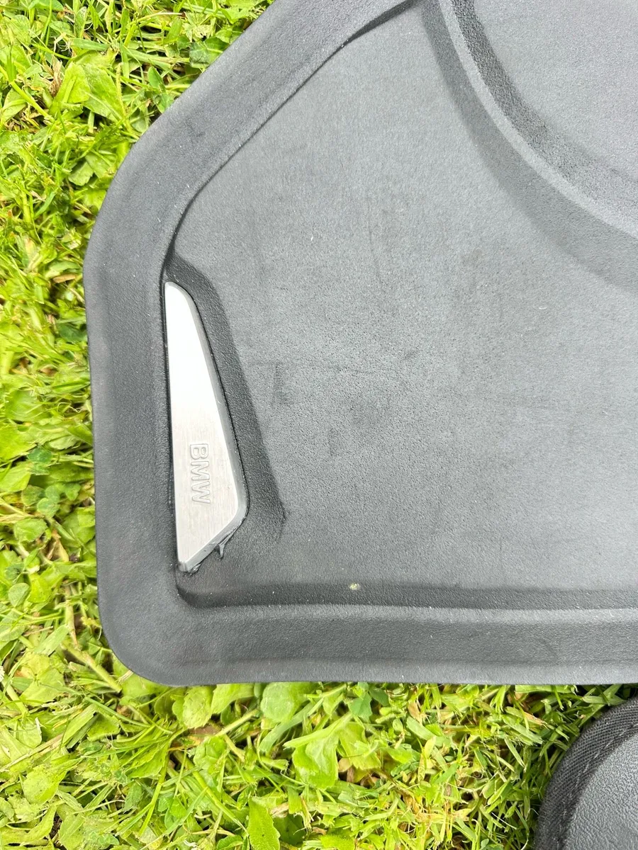 BMW x5 f15 oem rubber foor mats and boot liner - Image 3