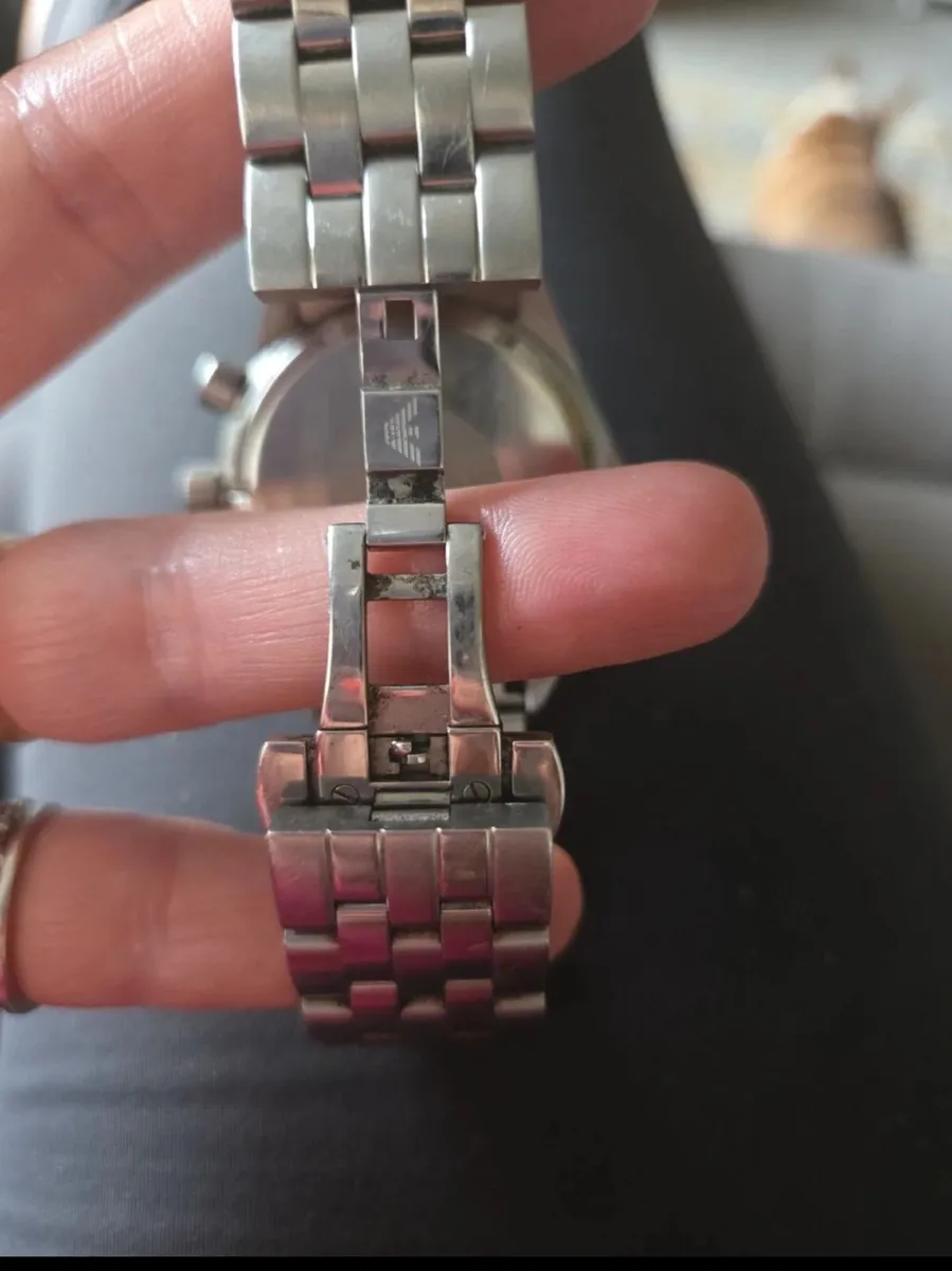 Mens Armani watch - Image 4