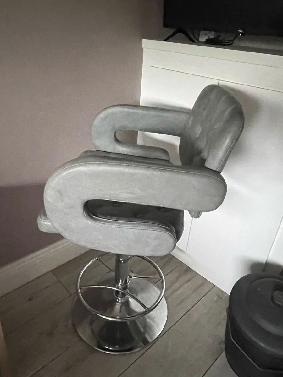 Kitchen stools - Image 3