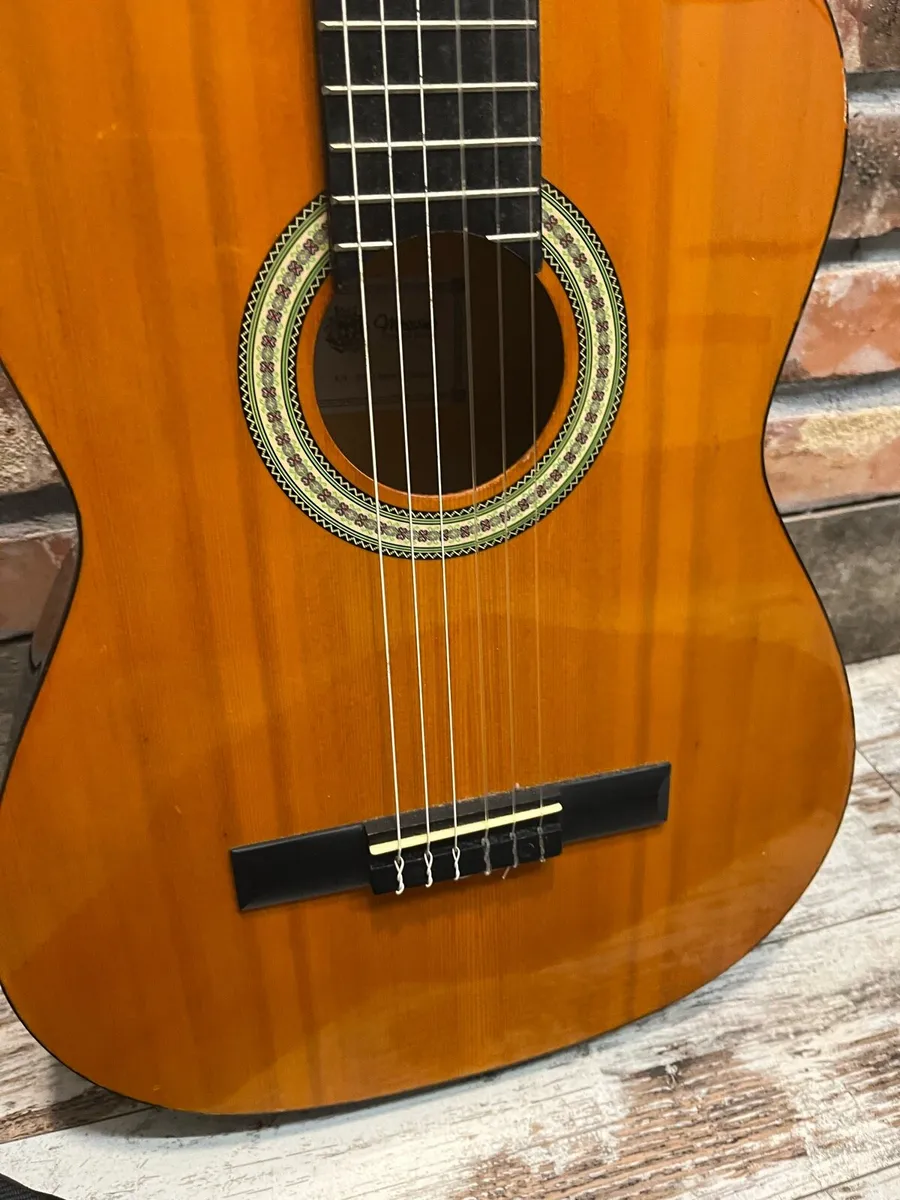 Guitar - Image 2