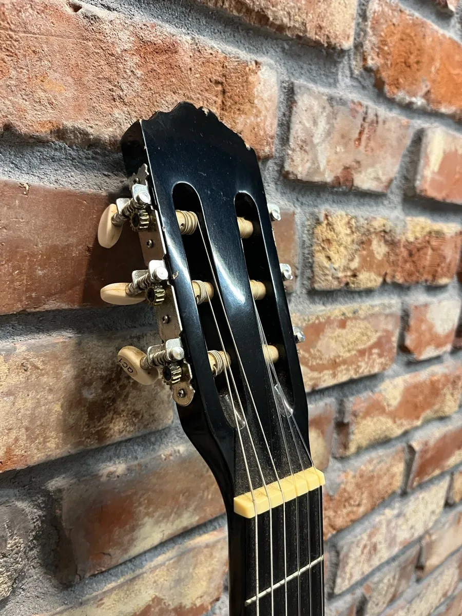 Guitar - Image 3