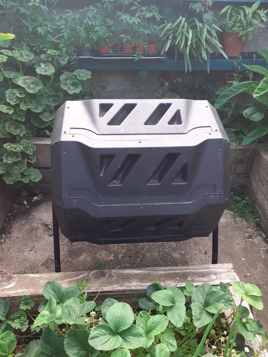 Compost equipment - Image 1