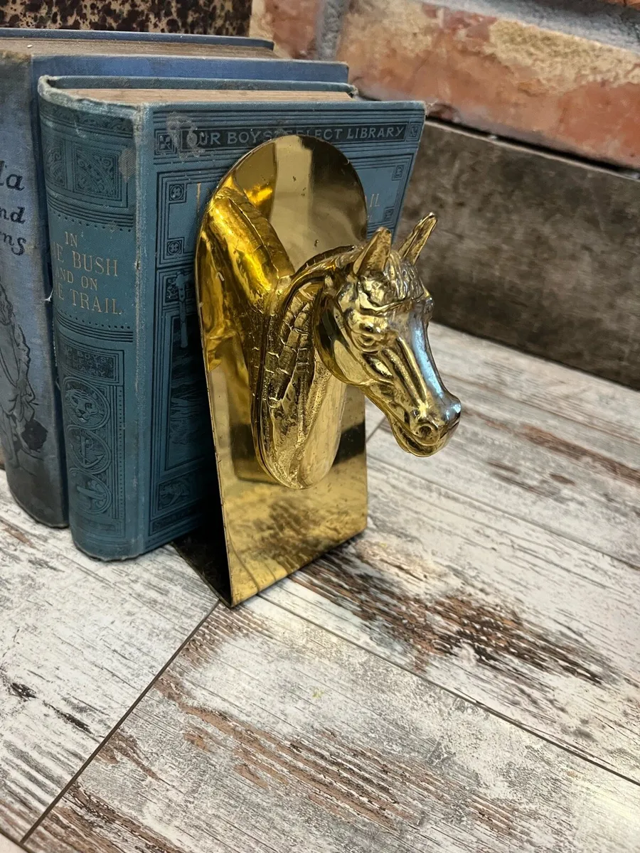 Vintage book decoration - Image 3