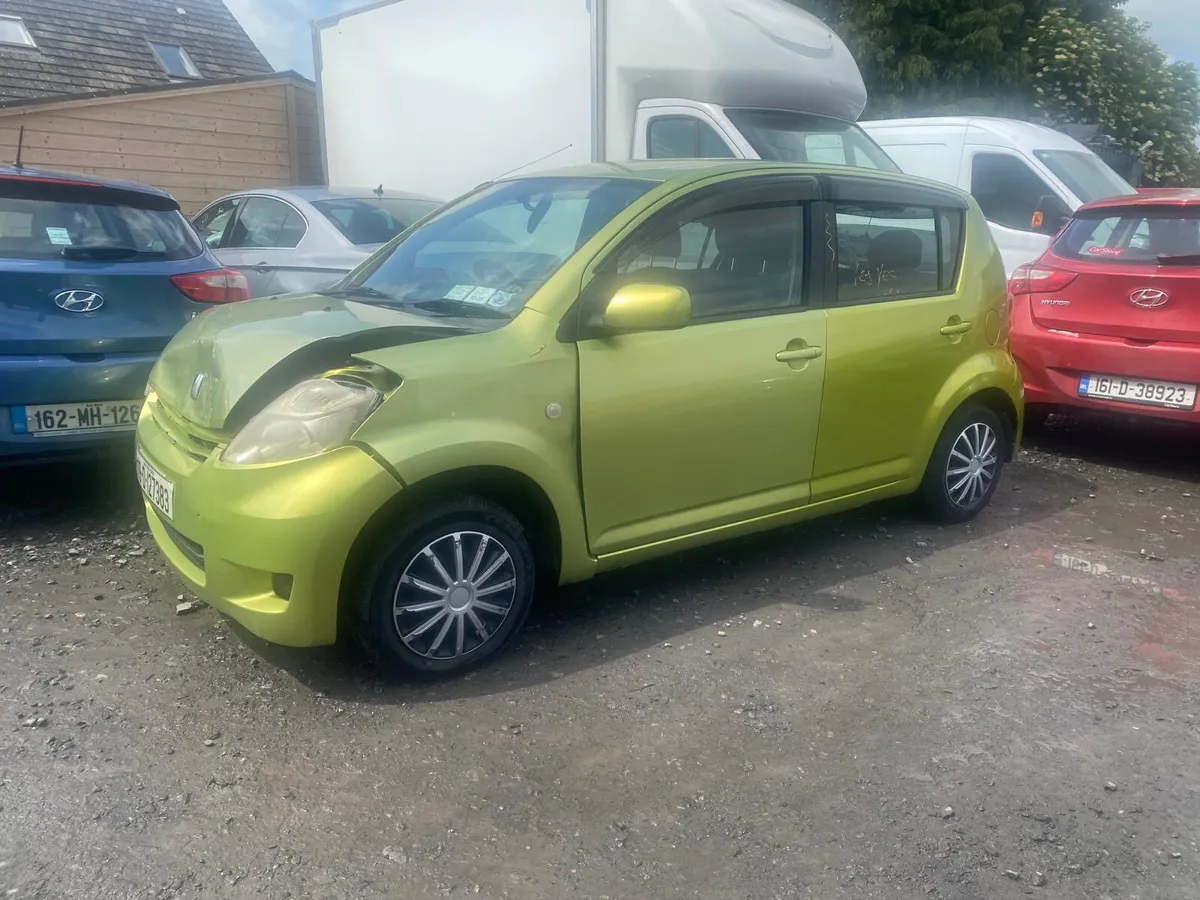 09 Toyota passo  automatic - Image 4