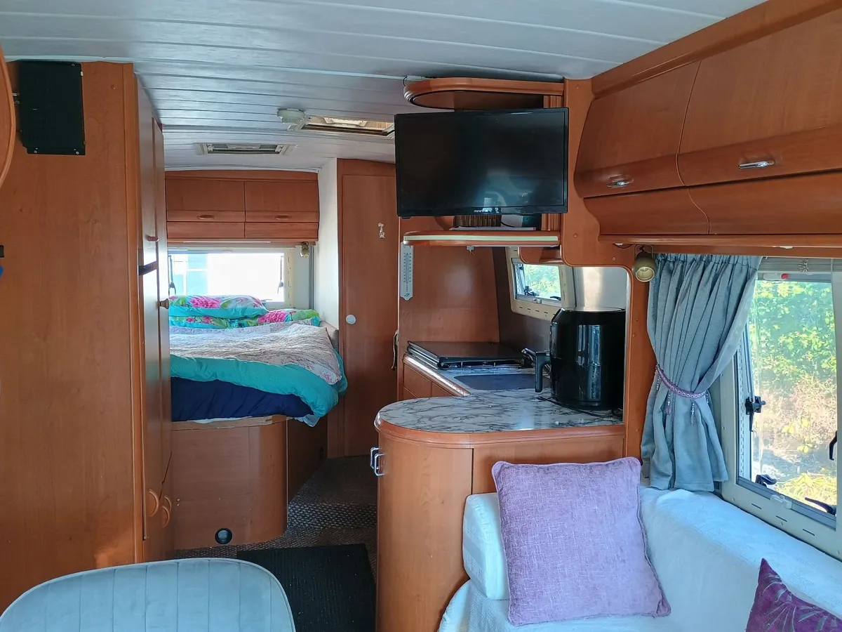 Hobby 750 Motorhome - Image 2