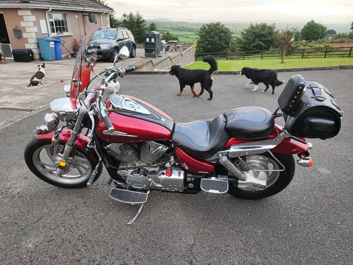 2004 Honda VTX 1300 - Image 2