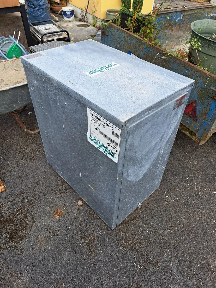 Condensing Oil Boiler, oil tank, hot water tank - Image 1