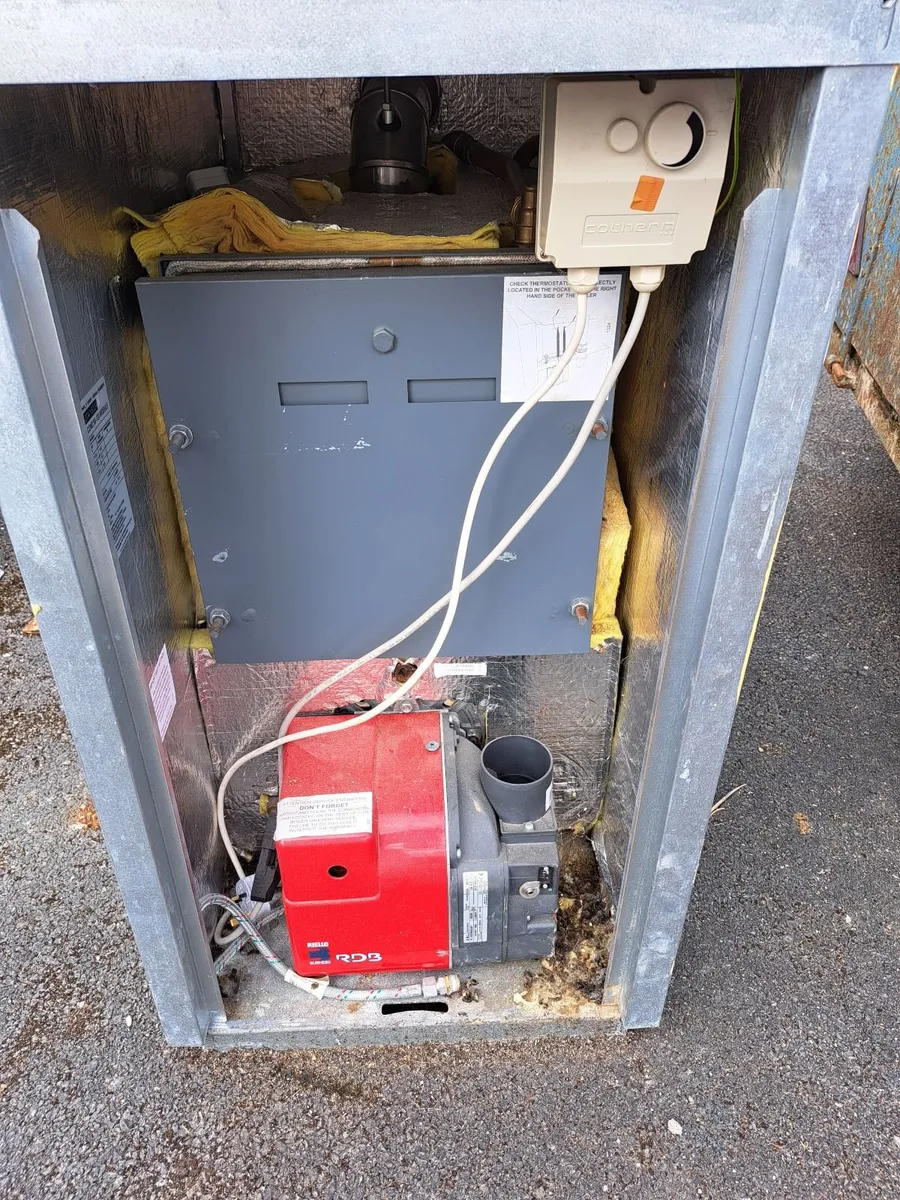 Condensing Oil Boiler, oil tank, hot water tank - Image 2