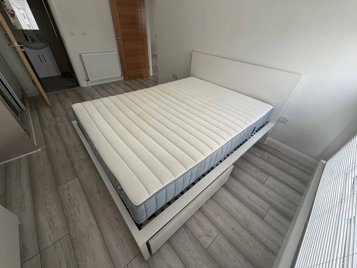 king bed+mattress Ikea - Image 2