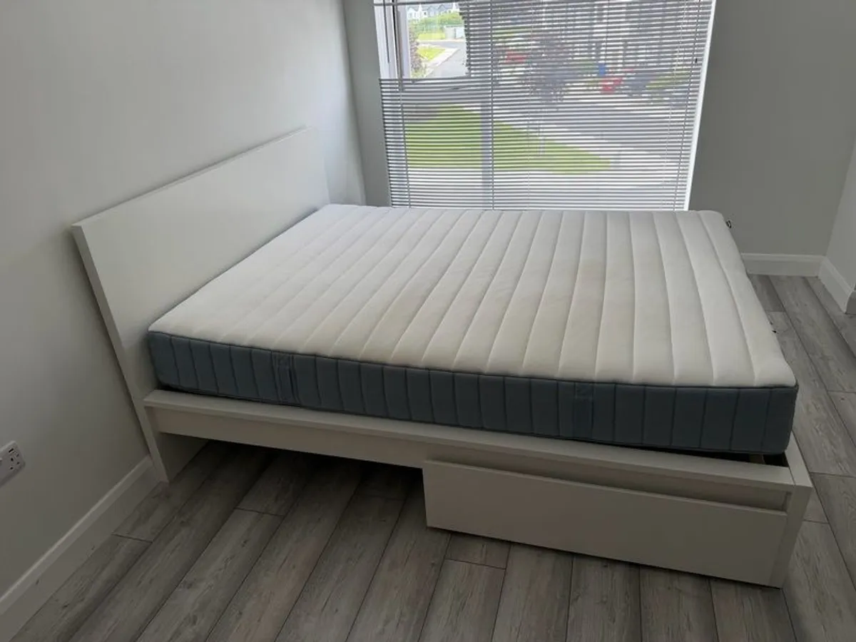 king bed+mattress Ikea - Image 1