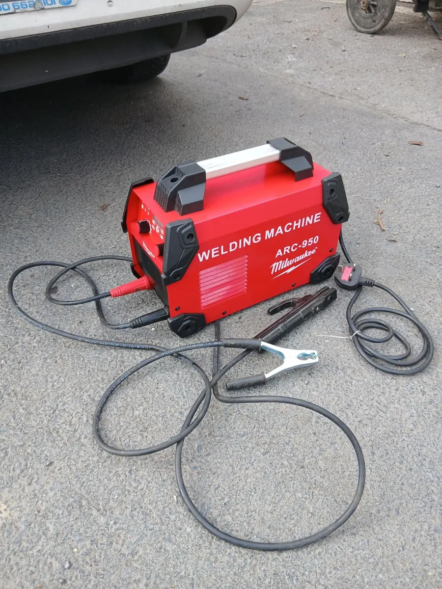 Makita welding machine ARC _950 new - Image 1