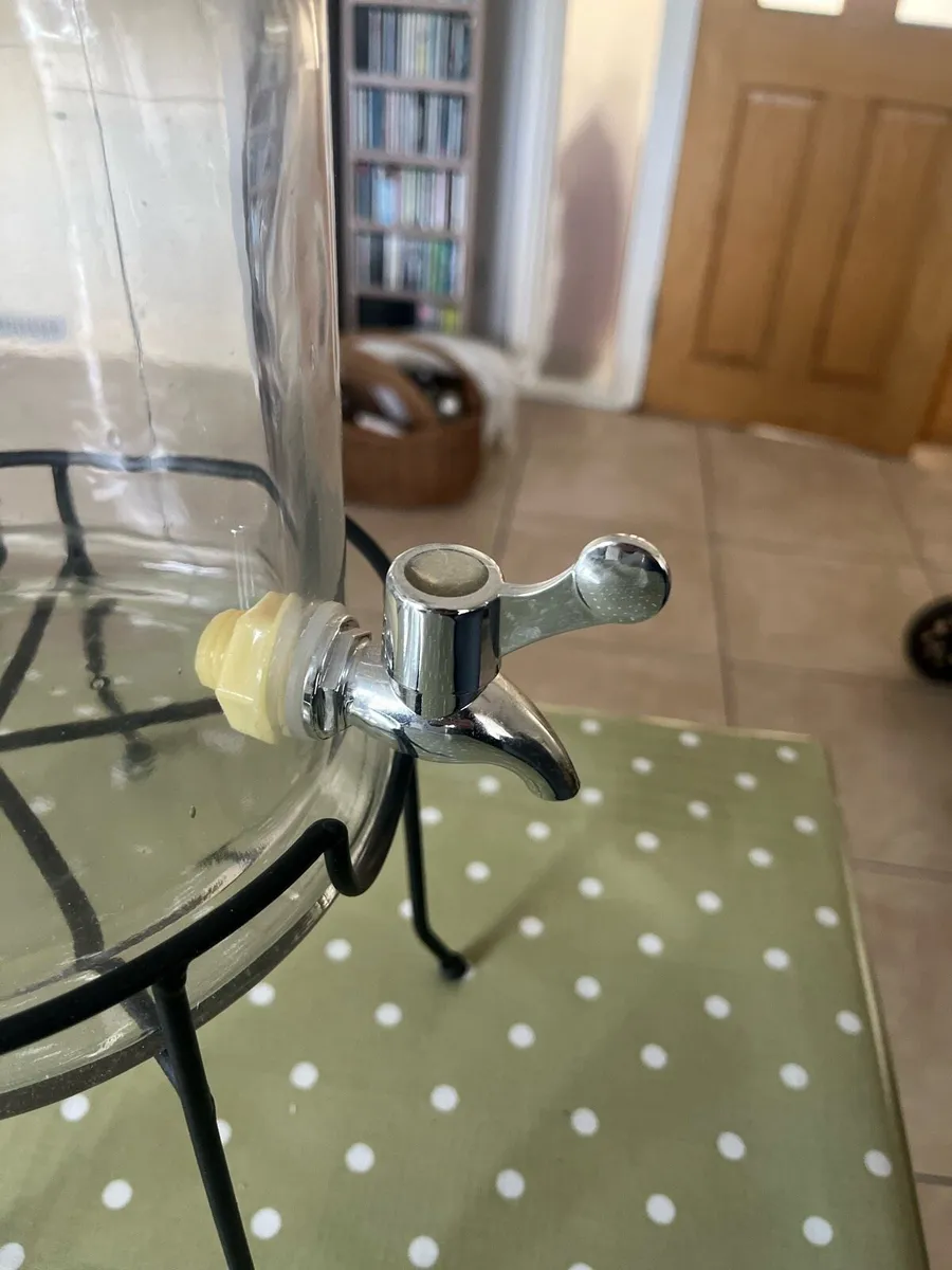 Glass Drinks Dispenser - Image 2