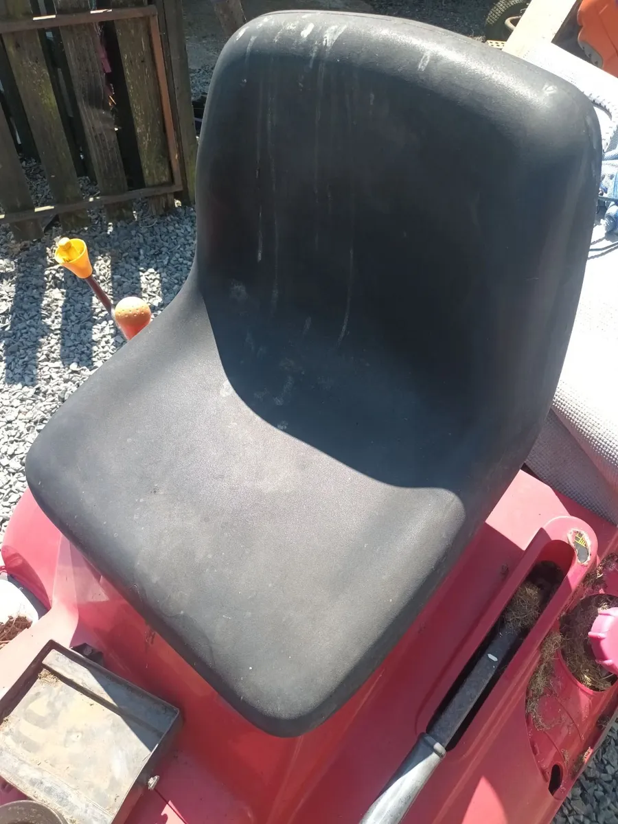 Lawnmower  Seats - Image 3