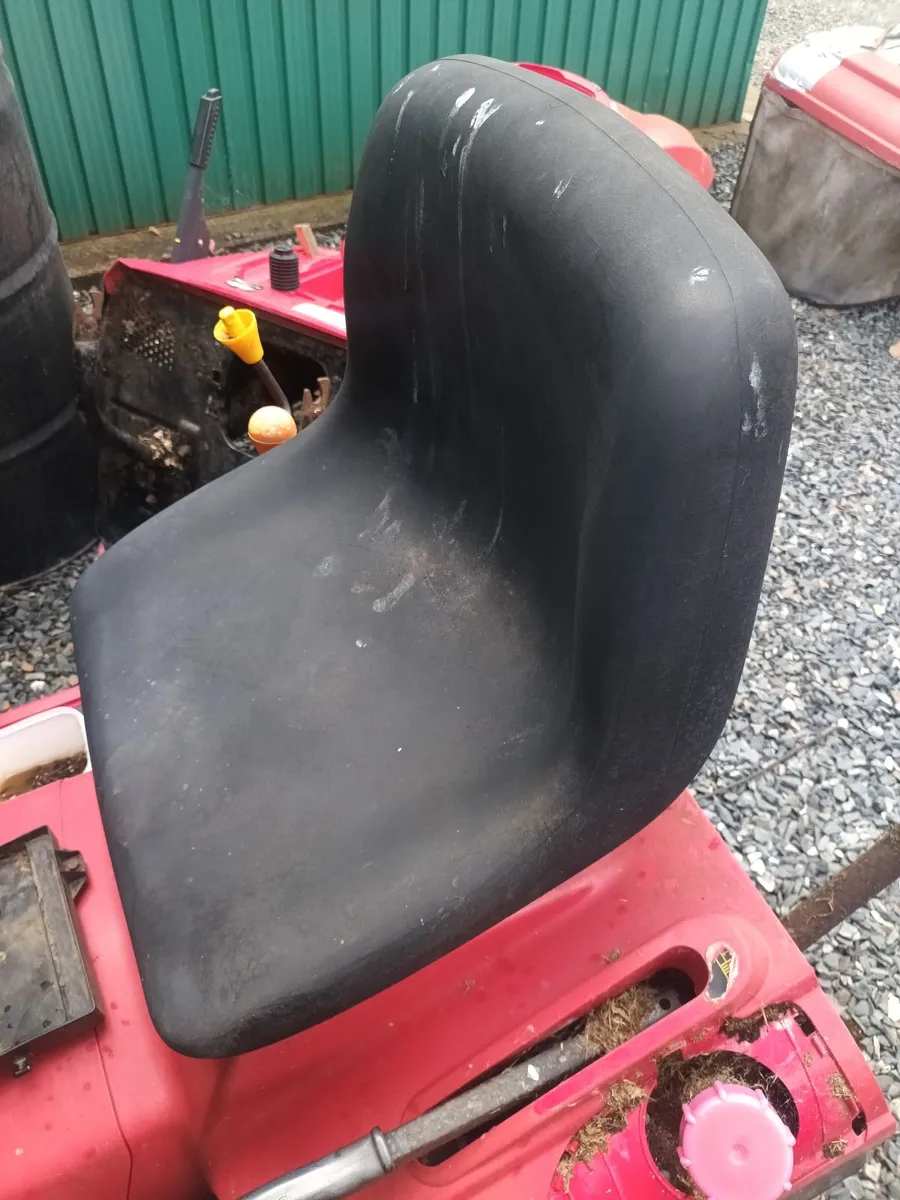 Lawnmower  Seats - Image 4