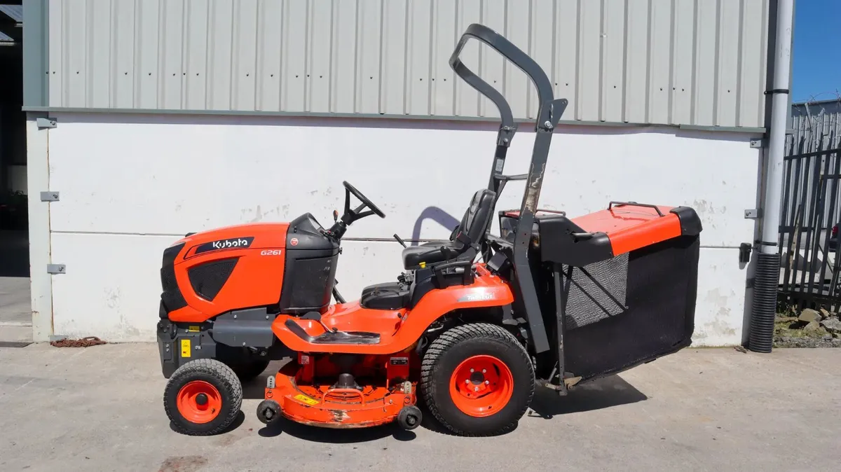2023 Kubota G261LD Lawnmower - Image 4