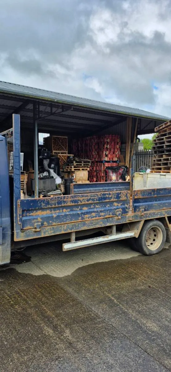 2007 Ford Transit Flat Bed with Tail Lift - Image 2