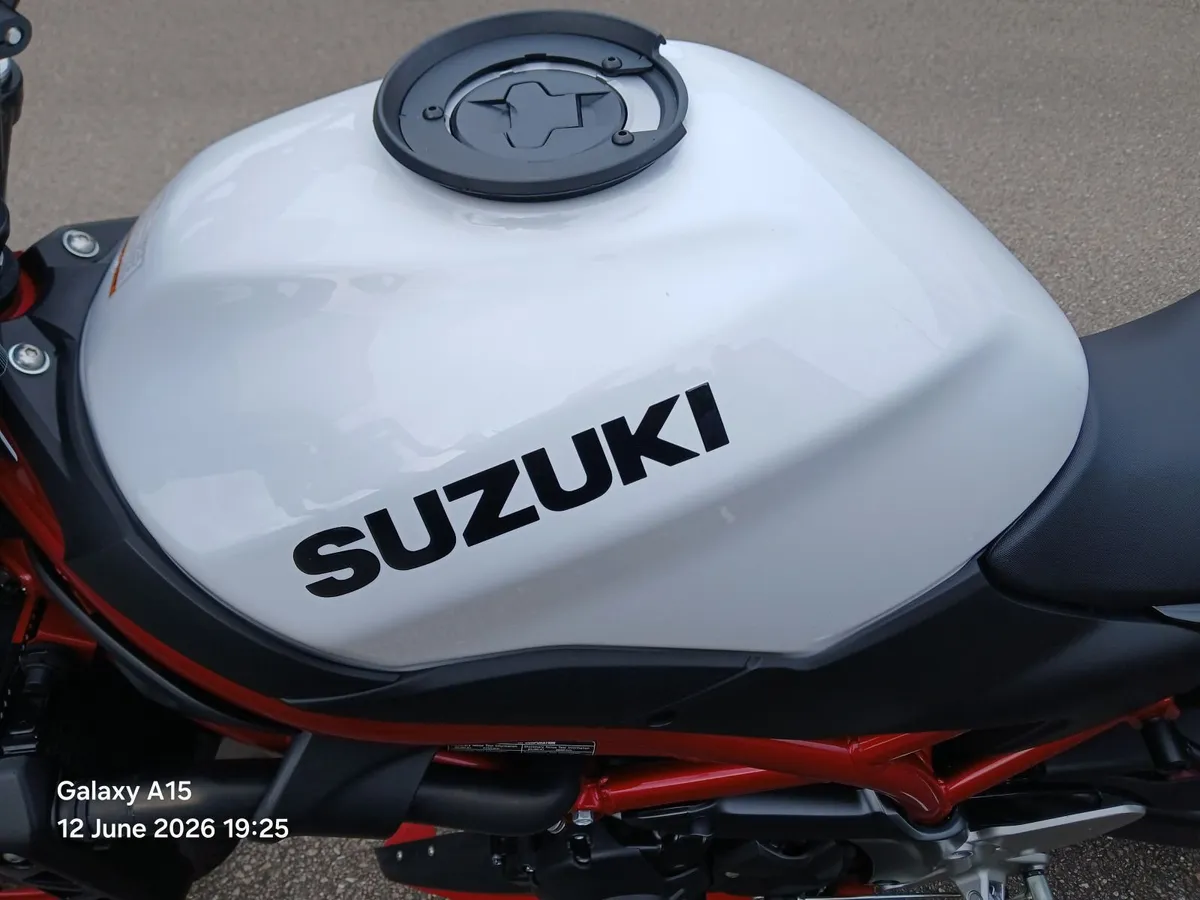 SUZUKI SV650   MINT!!! - Image 3