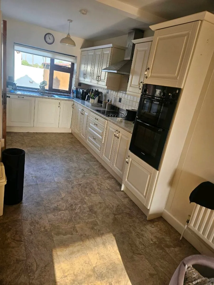 Kitchen units - Image 2