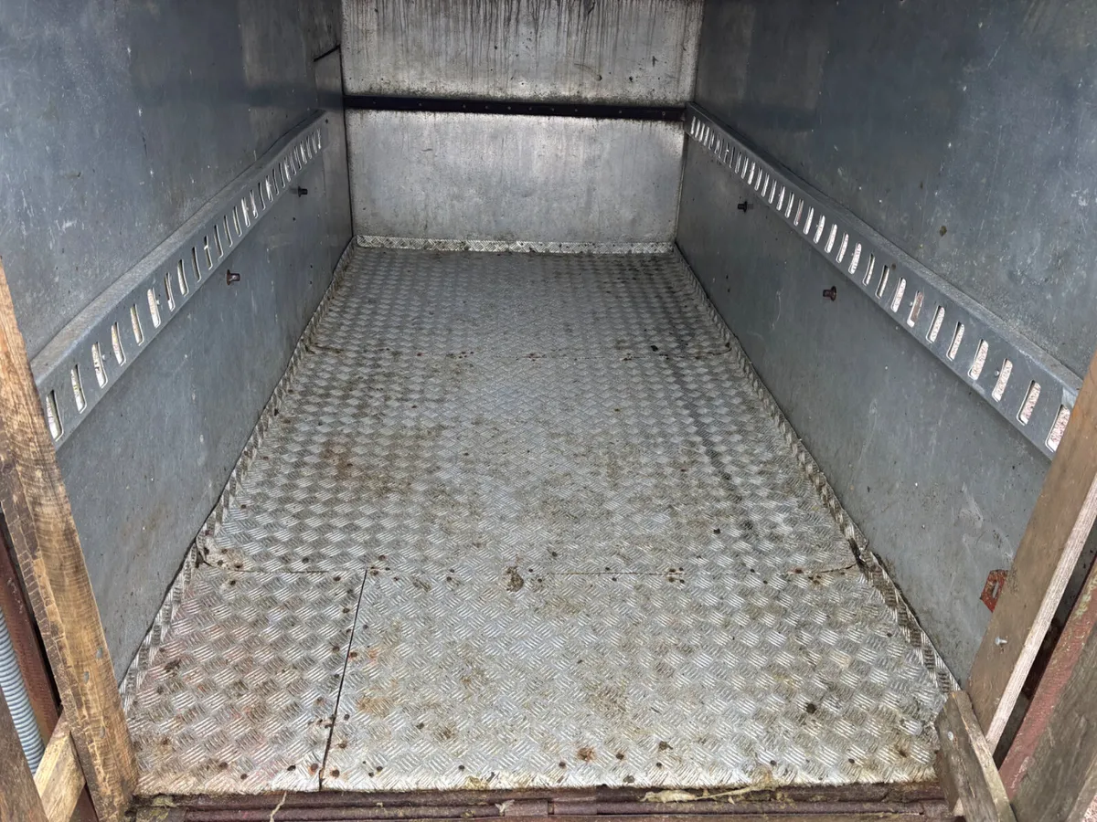Ifor Williams 10ft x 5ft cattle trailer - Image 4