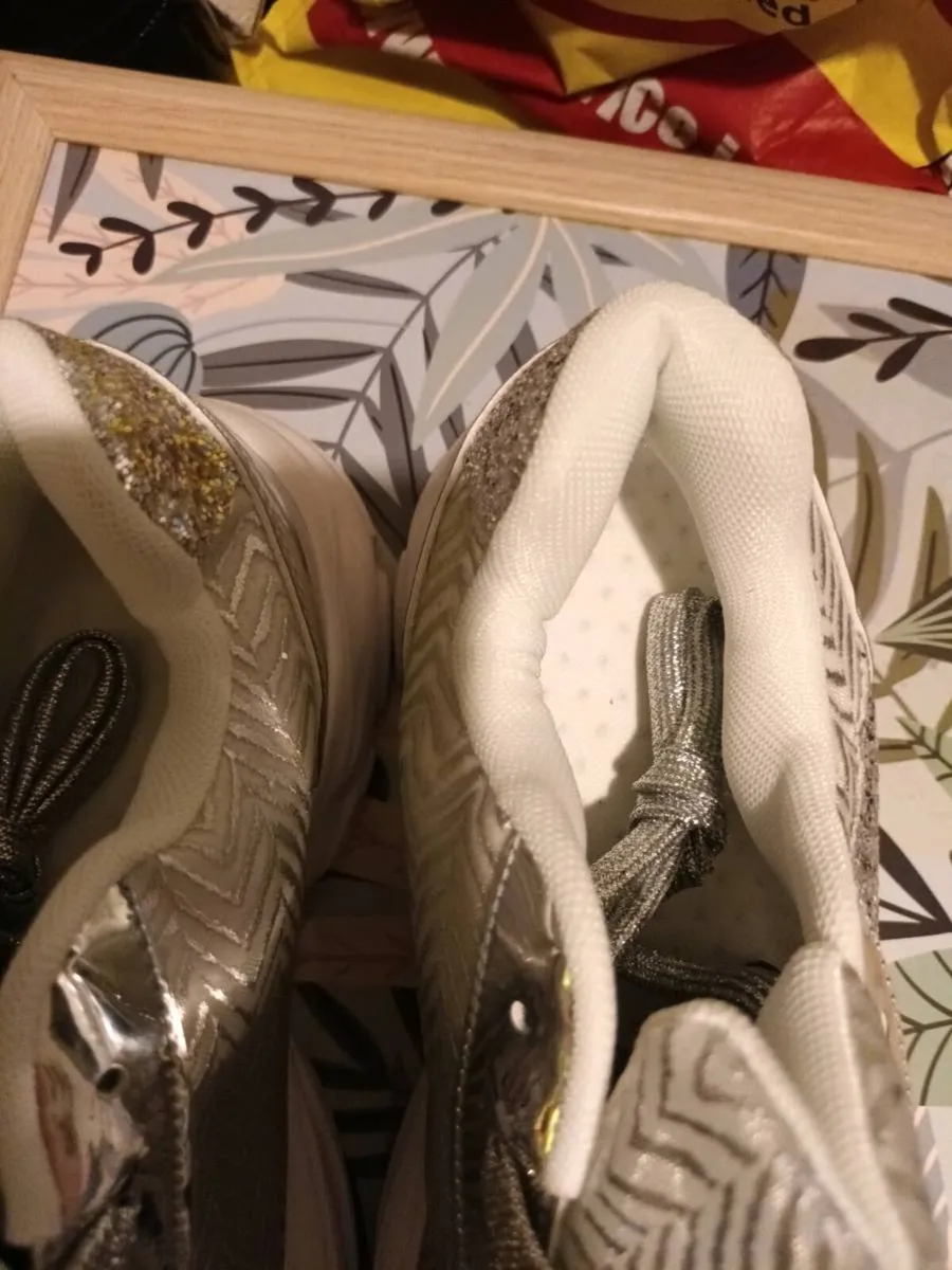 New silver runners - Image 3