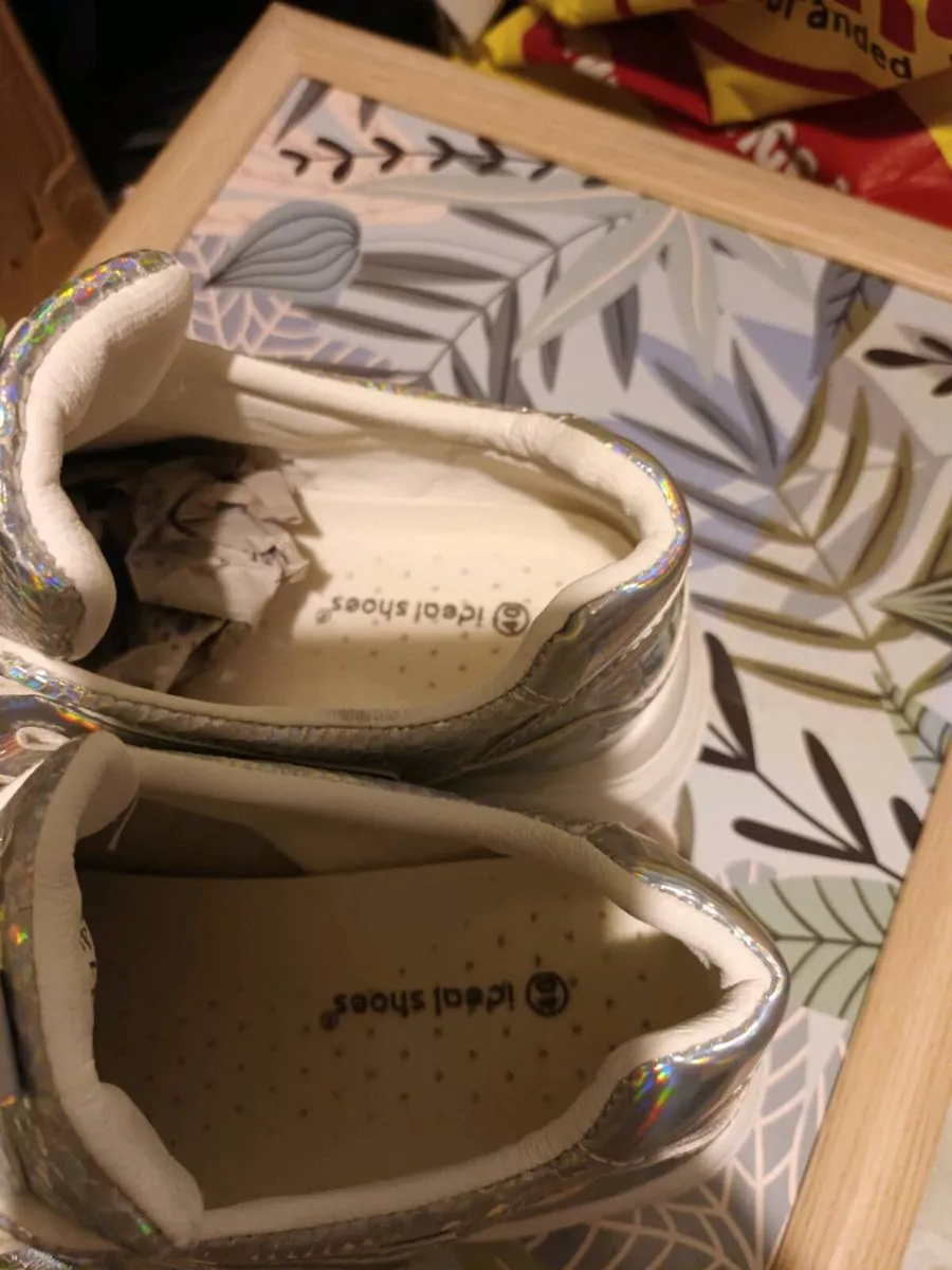 New silver runners - Image 2