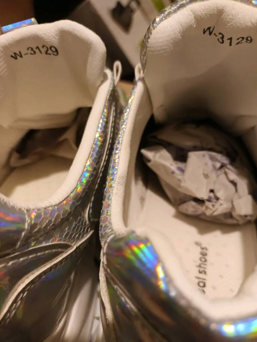 New silver runners - Image 3
